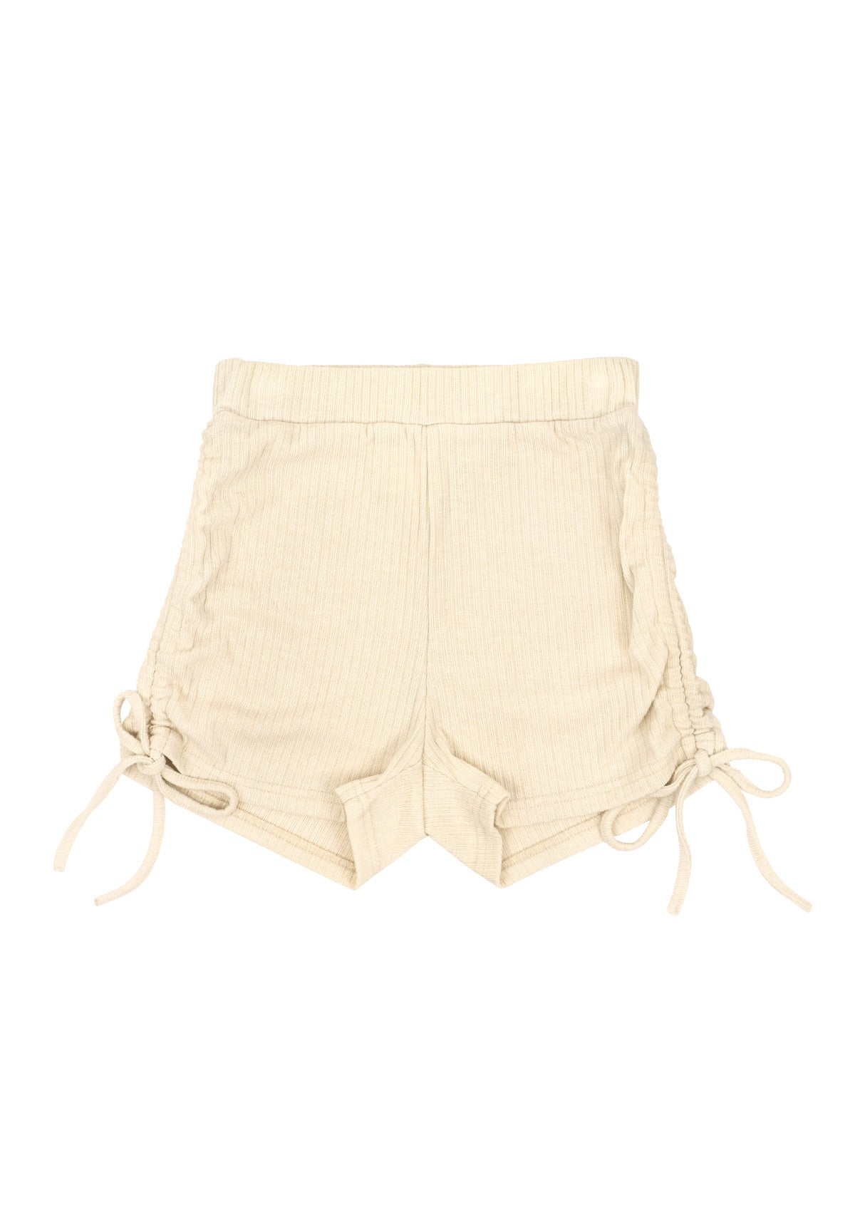 オフショルダートップス×ショートパンツセットアップ