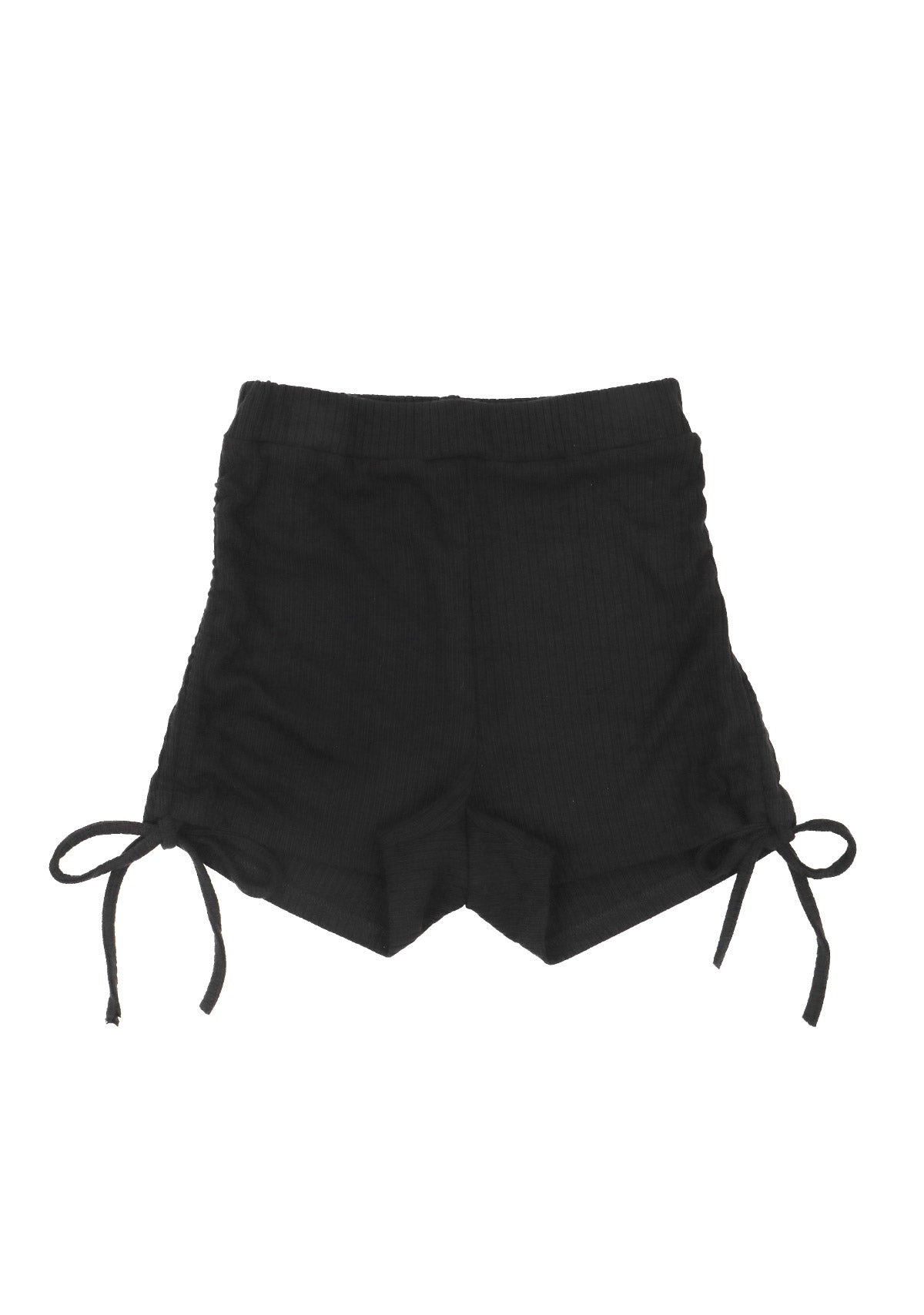 オフショルダートップス×ショートパンツセットアップ