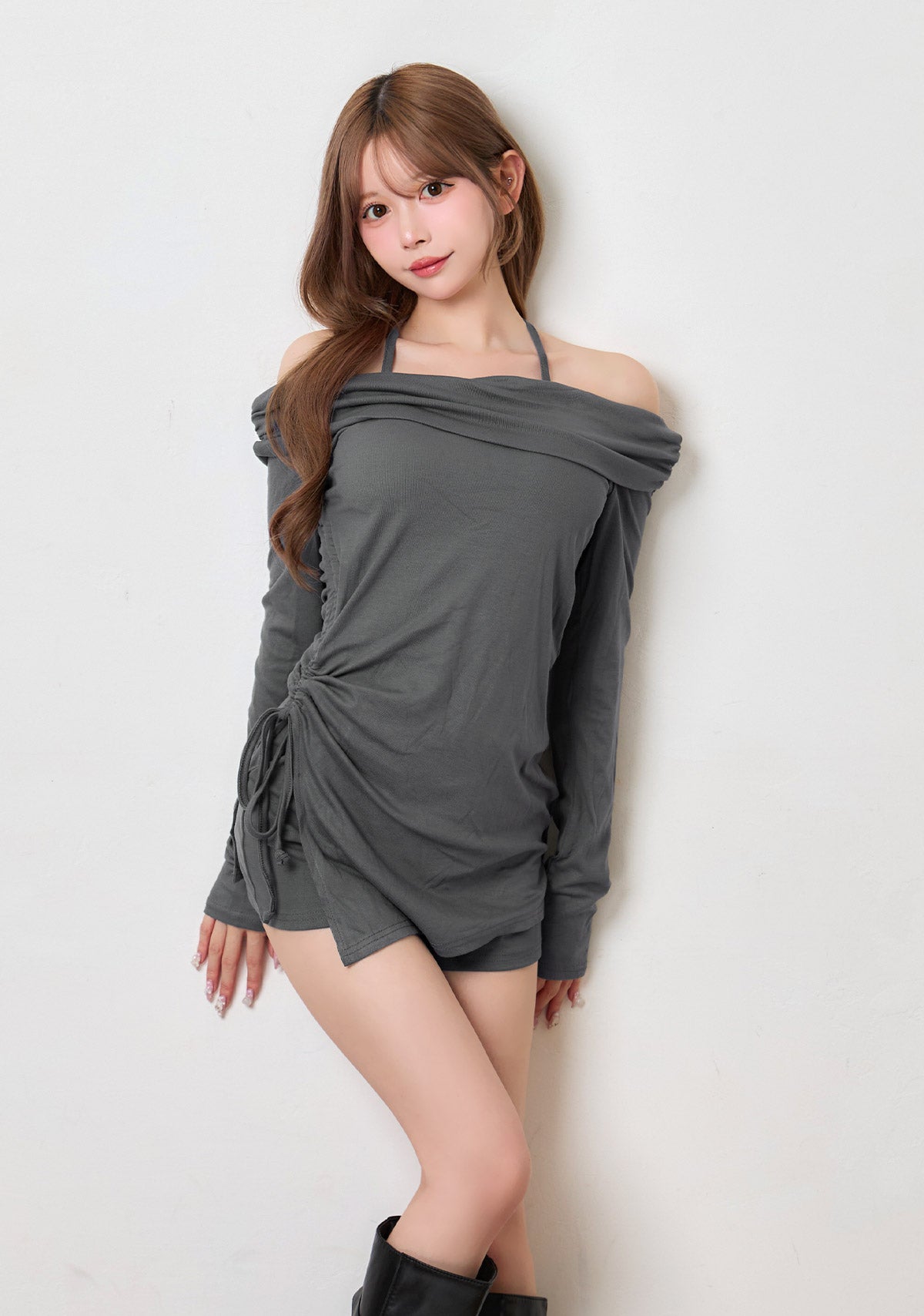 ギャザーオフショルダートップス×ショートパンツセット